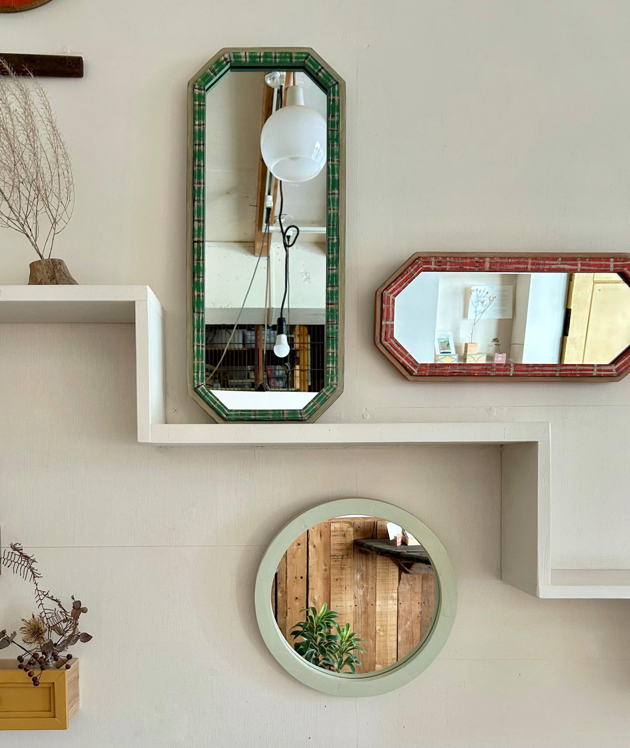 Octagonal Checkered mirror 八角形のチェック柄ミラー(赤チェック)